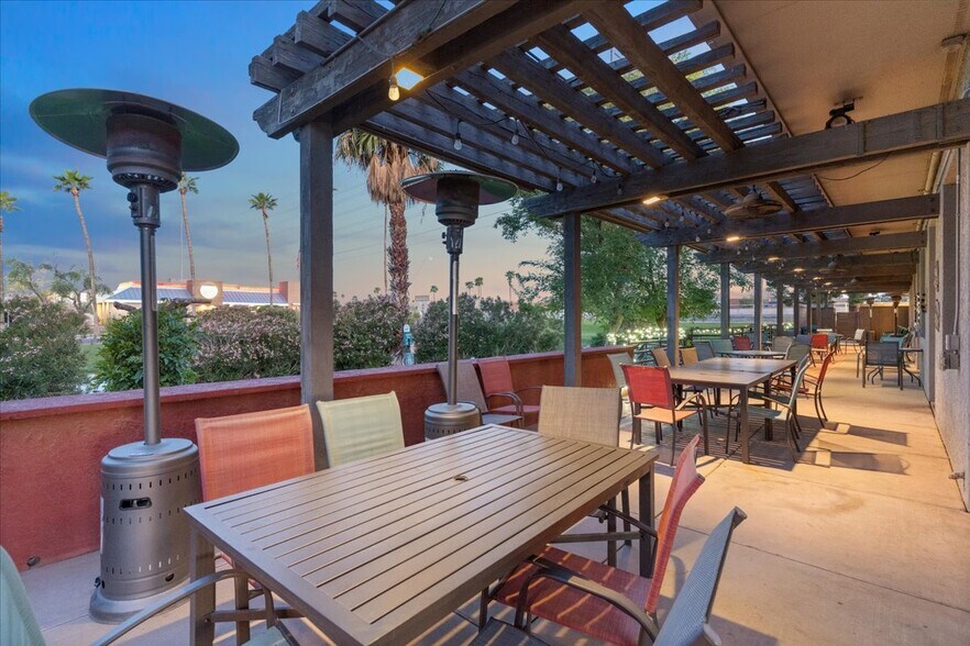 More Photos Of 12555 W Bell Rd, Surprise Restaurant For Sale