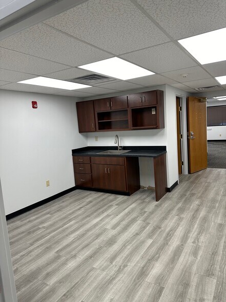 More Photos Of 1300 Research Park Dr, Beavercreek Office For Lease