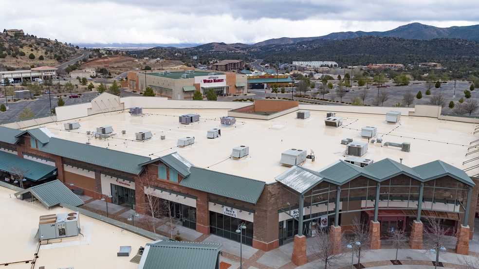 More Photos Of 3250 Gateway Blvd, Prescott Unknown For Lease