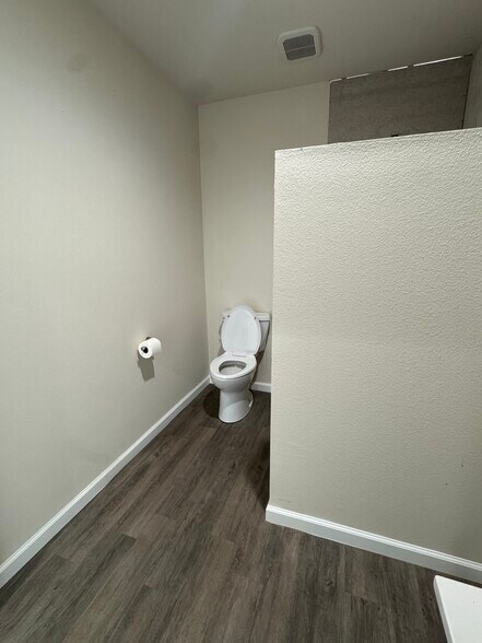 More Photos Of 312 N Ridge Rd, Marble Falls Office For Lease