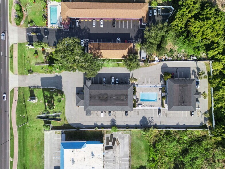 More Photos Of 4643 W Irlo Bronson Memorial Hwy, Kissimmee Hotel For Sale