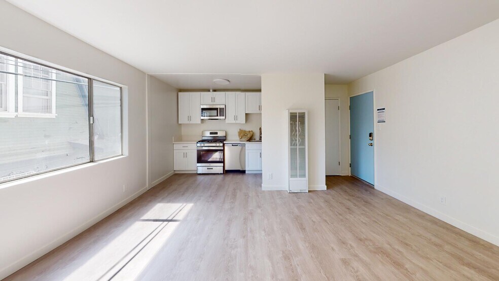More Photos Of 1024 W 24th St, Los Angeles Apartments For Sale