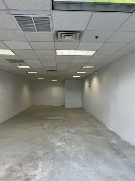 More Photos Of 510-538 Nantasket Ave, Hull Storefront For Lease