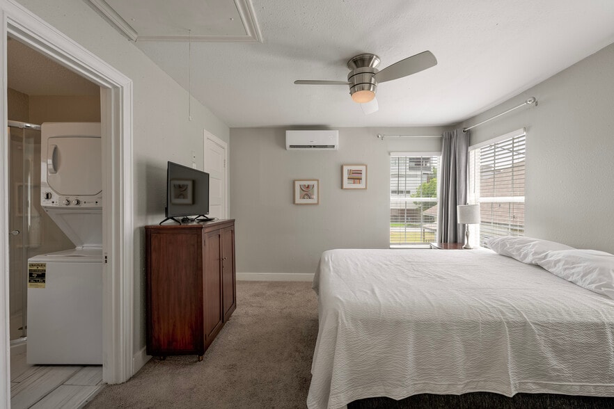 More Photos Of 3312 Crawford St, Houston Apartments For Sale