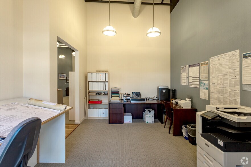 More Photos Of 521 Charcot Ave, San Jose Showroom For Lease