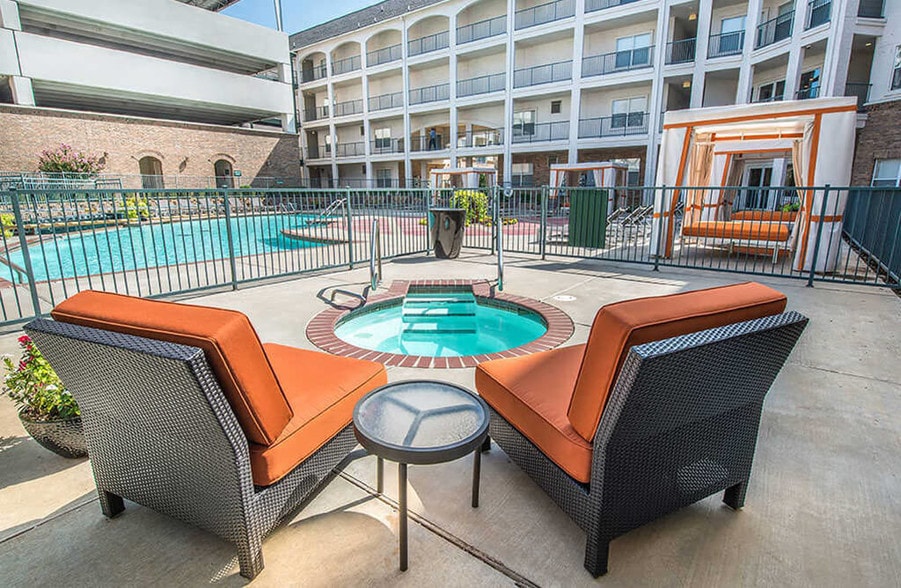 More Photos Of 301-409 N Walker Ave, Oklahoma City Apartments For Lease