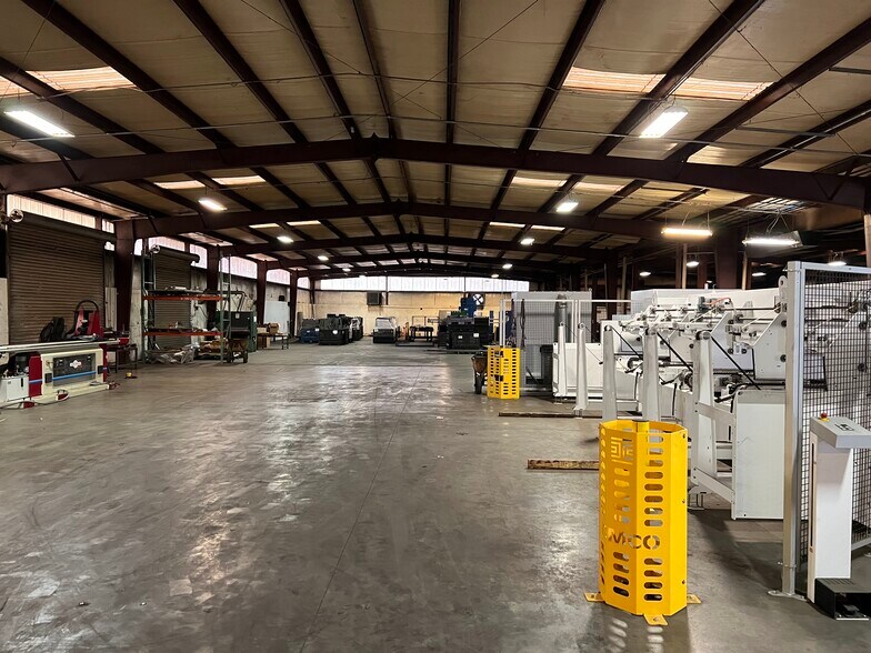 More Photos Of 1207 Butler St, Oxford Warehouse For Sale