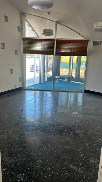 More Photos Of 316 W F St, Oakdale Storefront Retail Office For Sale