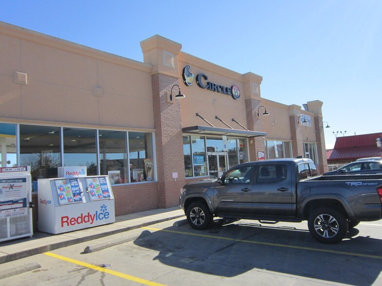 More Photos Of 346 N Reilly Rd, Fayetteville General Retail For Sale