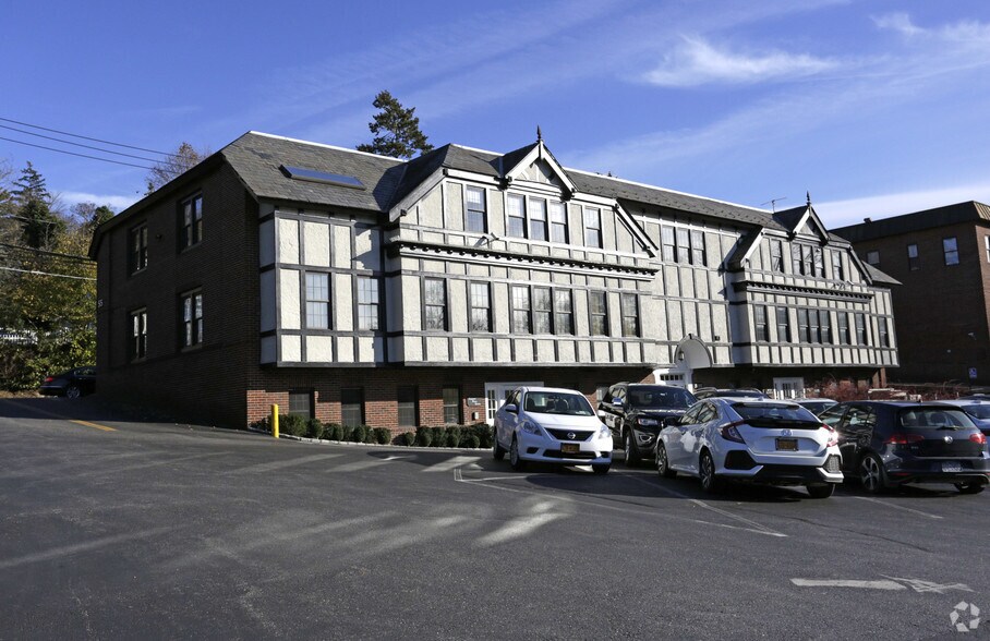 More Photos Of 55 Bryant Ave, Roslyn Office For Sale