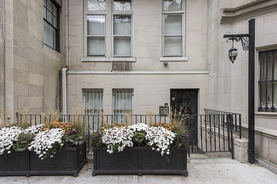 More Photos Of 53 E 64th St, New York Apartments For Sale