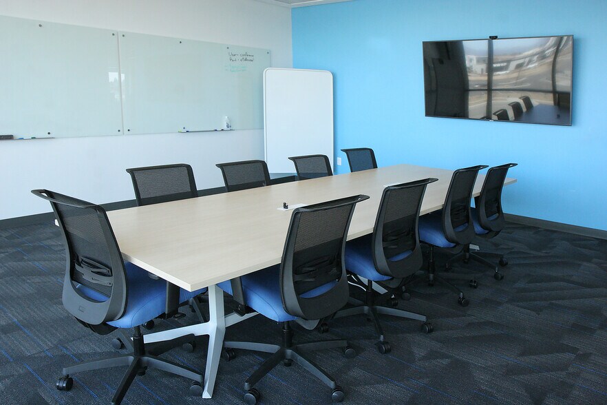 More Photos Of 2929 W Navigator Dr, Meridian Office For Lease