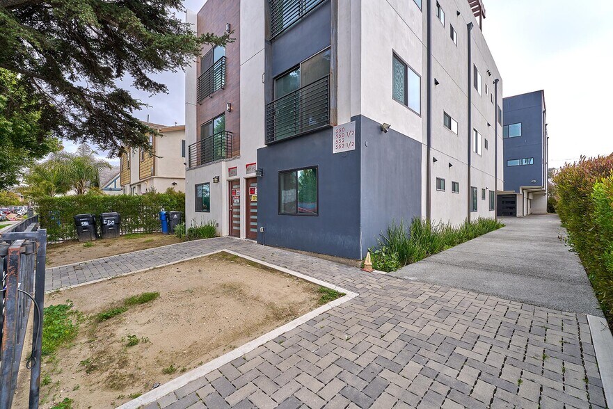 More Photos Of 550 W 47th St, Los Angeles Apartments For Sale