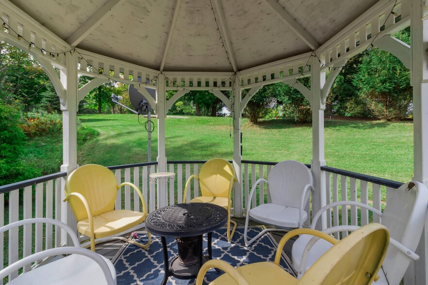 More Photos Of 5107 Langford Rd, North Collins Hospitality For Sale