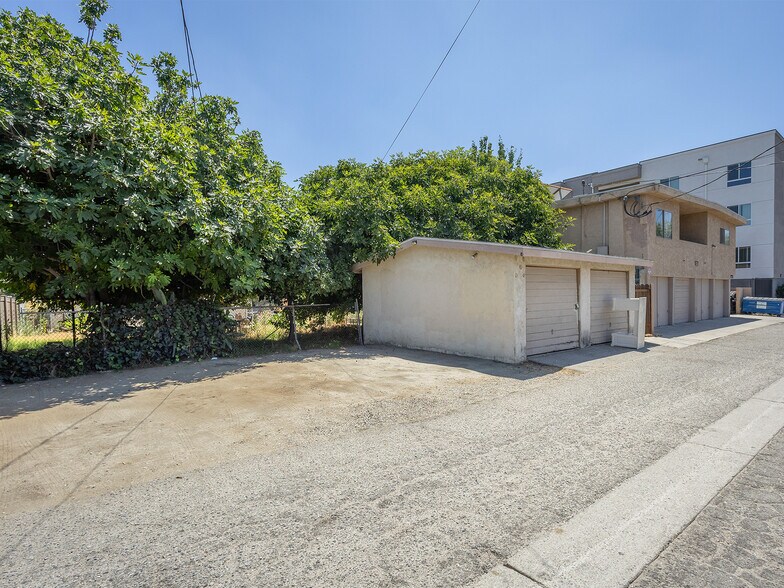 More Photos Of 14301 Roscoe Blvd, Panorama City Land For Sale