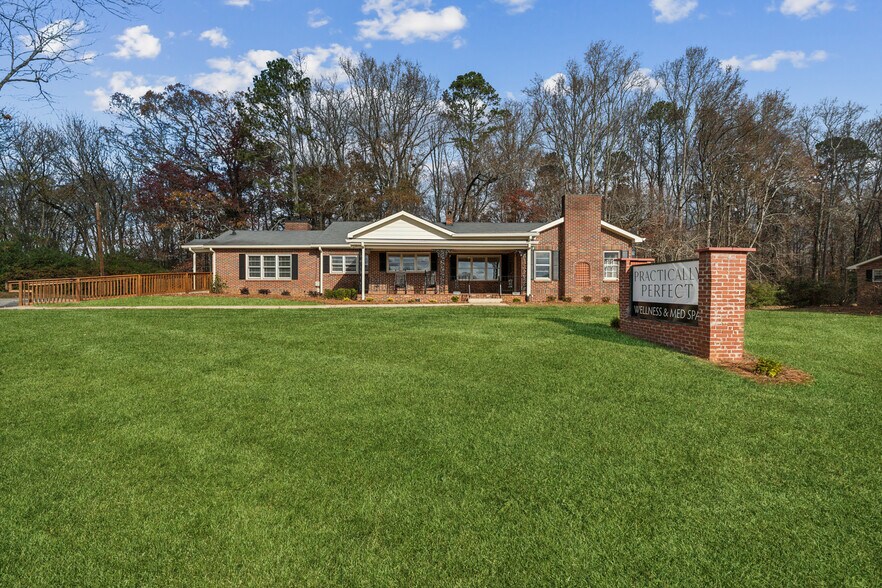More Photos Of 5615 Cumming Hwy, Canton General Retail For Sale