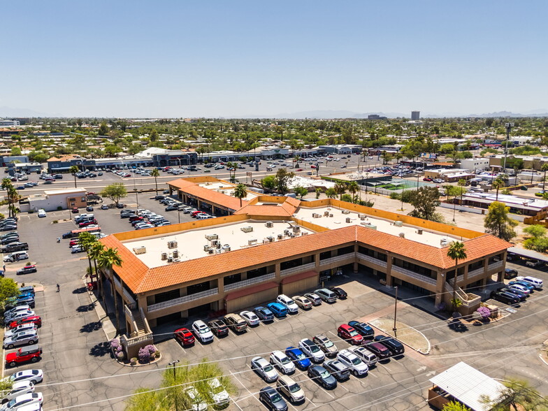 More Photos Of 1101 N Wilmot Rd, Tucson Unknown For Lease