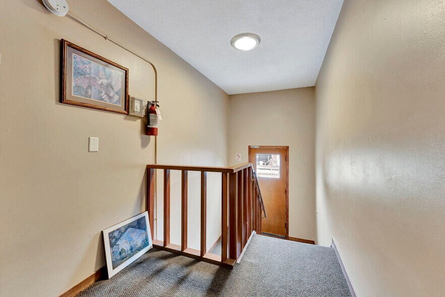 More Photos Of 52 Hampton St, Brantford Apartments For Sale