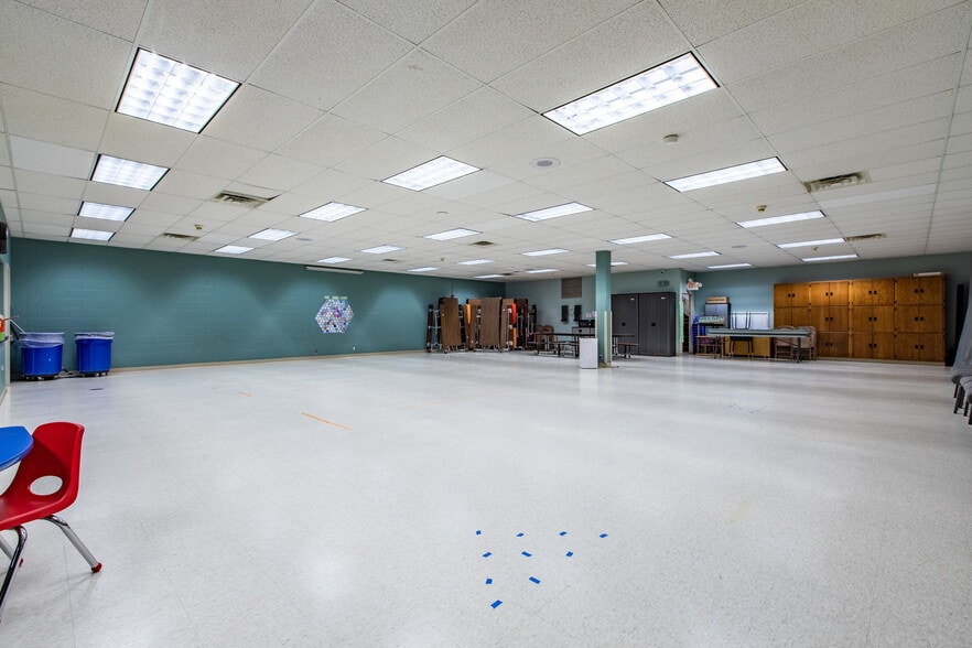More Photos Of 974 Skyline Dr SW, Rochester Religious Facility For Lease
