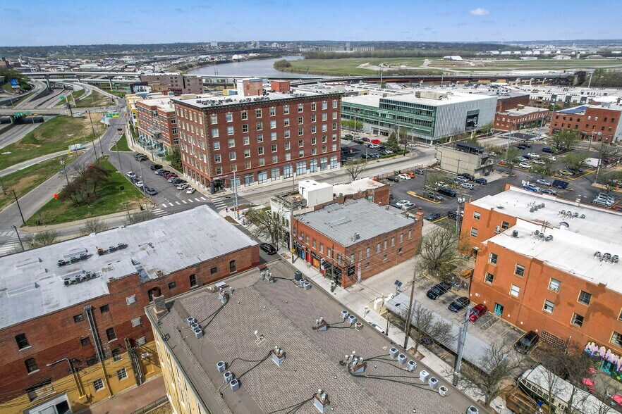 More Photos Of 120-122 W 5th St, Kansas City Storefront Retail Residential For Sale