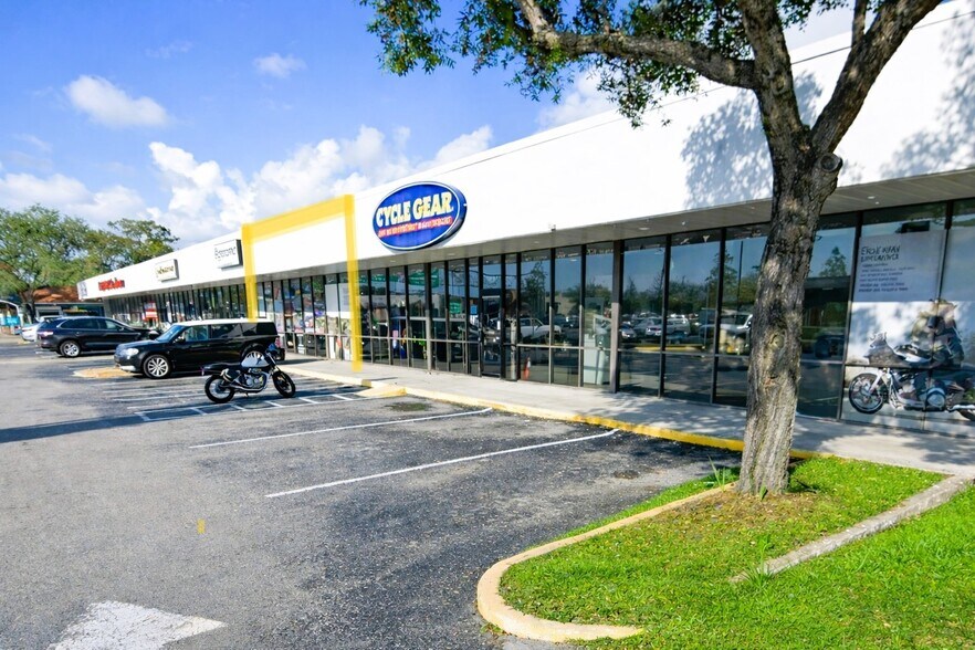 Primary Photo Of 7201-7261 US Highway 19 N, Pinellas Park Storefront For Lease