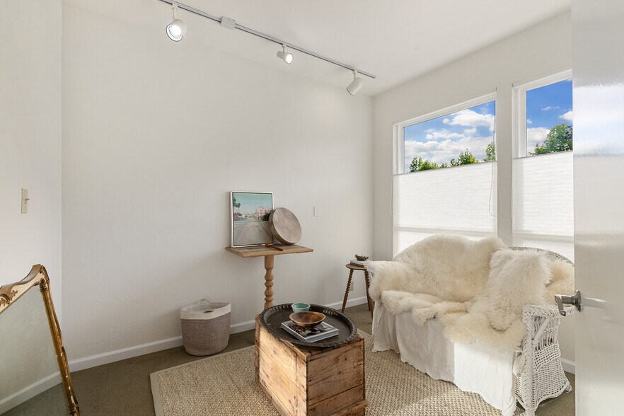 More Photos Of 125-131 Camino Alto, Mill Valley Office For Lease