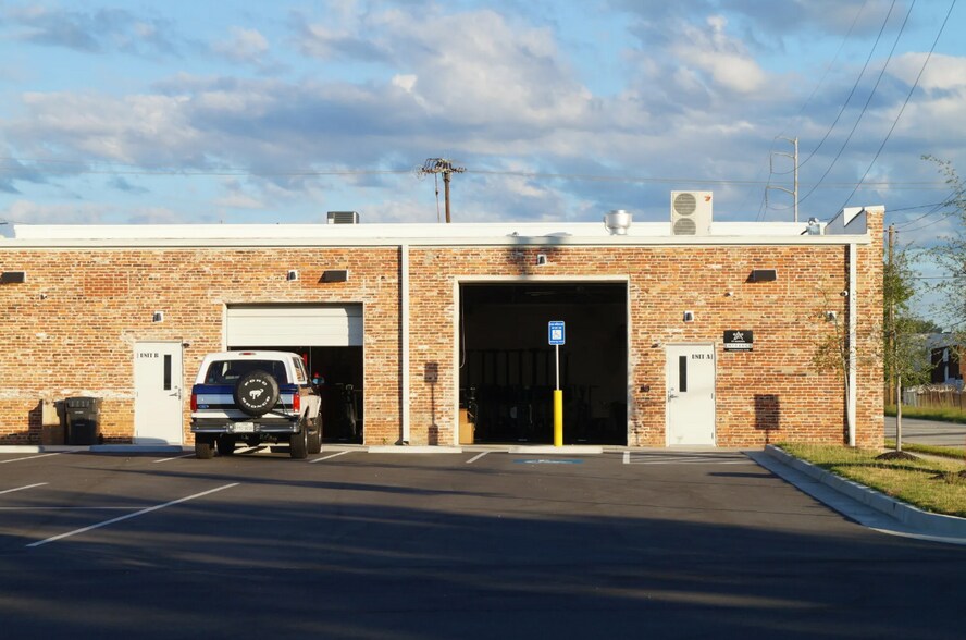 More Photos Of 1110 Fenwick St, Augusta Light Distribution For Lease
