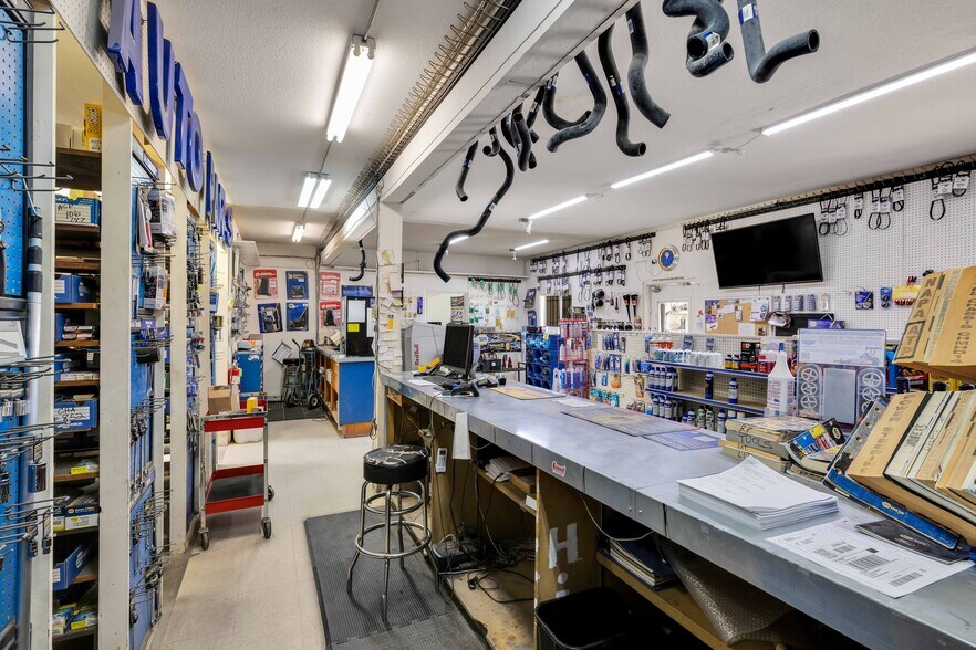 More Photos Of 2476 Stirrup Rd, Borrego Springs General Retail For Sale