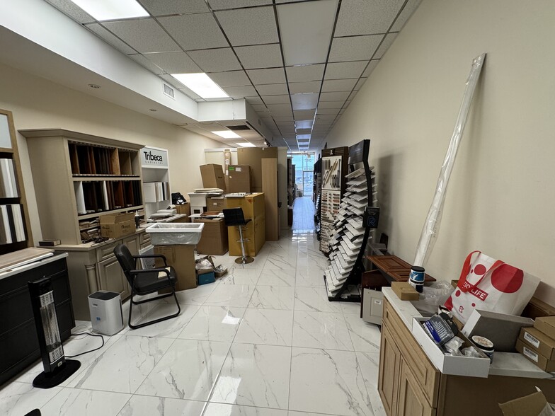 More Photos Of 3259-3275 Hempstead Tpke, Levittown Unknown For Lease