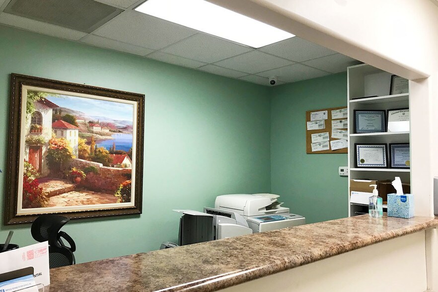 More Photos Of 11680-11682 Atlantic Ave, Lynwood Medical For Lease