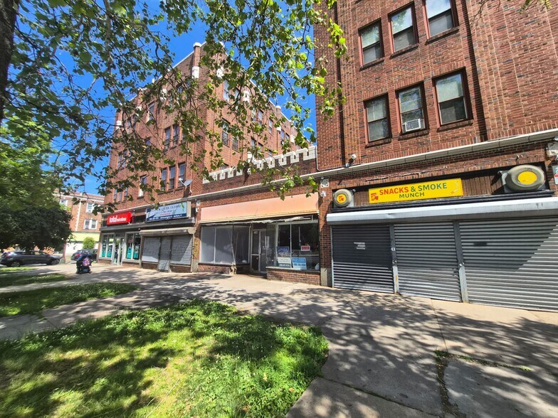 Primary Photo Of 250-260 Farmington Ave, Hartford Apartments For Lease