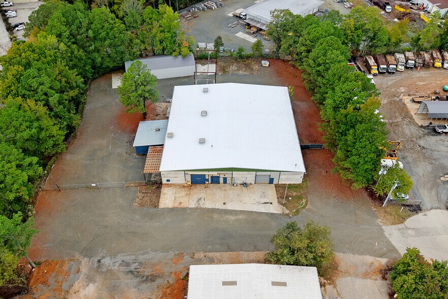 More Photos Of 5832 Lease Ln, Raleigh Manufacturing For Lease