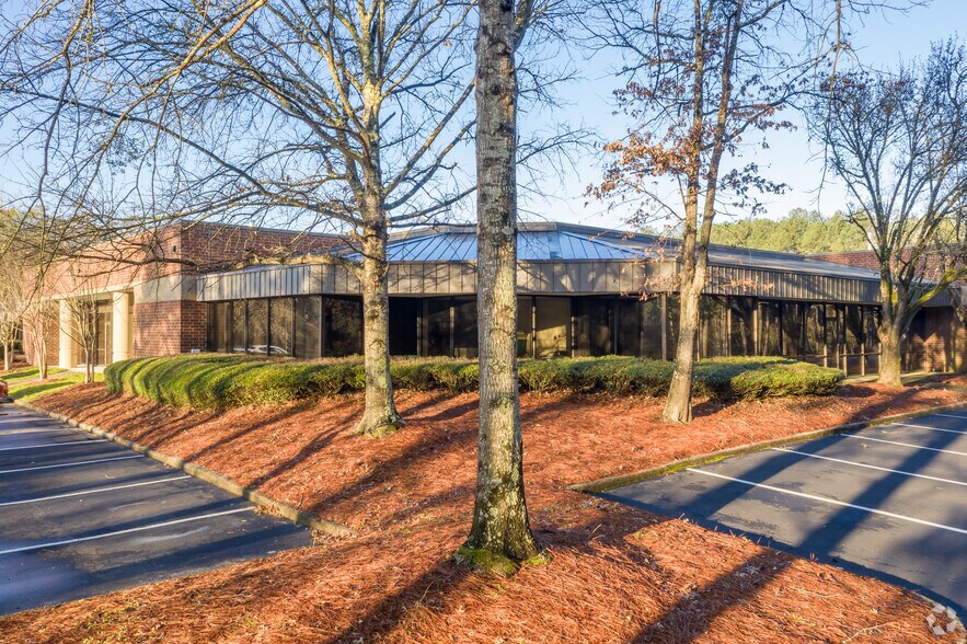 More Photos Of 2100 Riverchase Pky, Birmingham Unknown For Lease