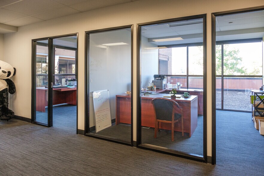 More Photos Of 805 Broadway St, Vancouver Office For Lease