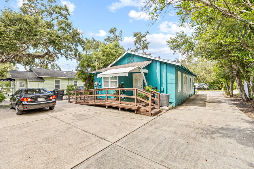 More Photos Of 805 Turner St, Clearwater Office For Sale