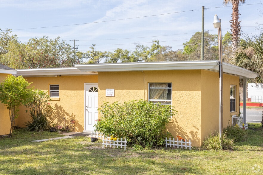 More Photos Of 4851 US Highway 17, De Leon Springs Hotel For Sale