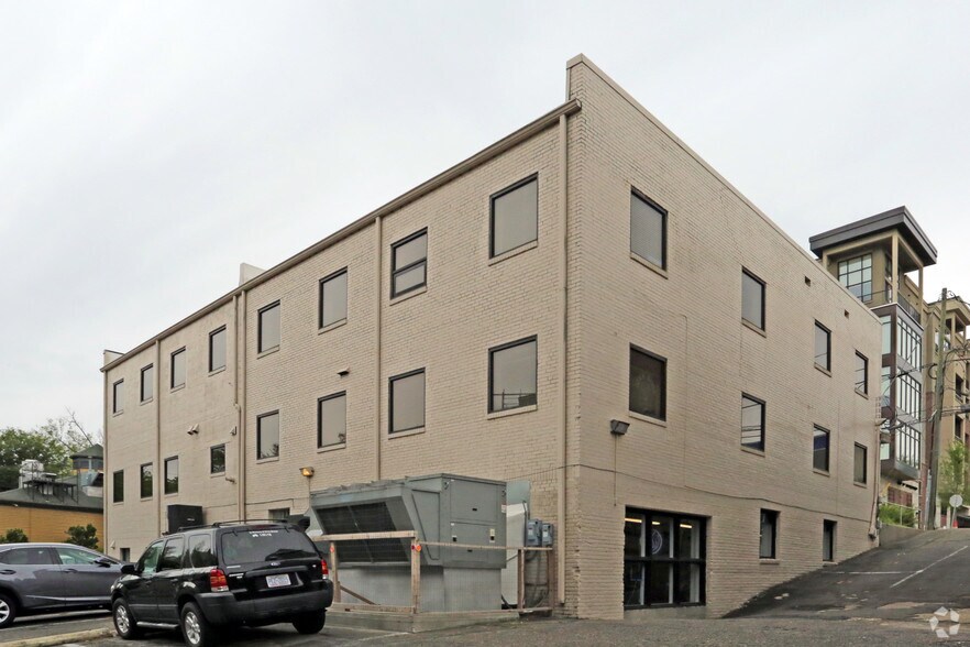 More Photos Of 741-745 W Johnson St, Raleigh Office For Lease