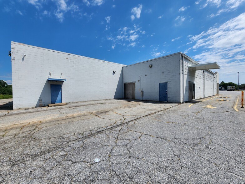 More Photos Of 1301-1349 W Floyd Baker Blvd, Gaffney Unknown For Lease