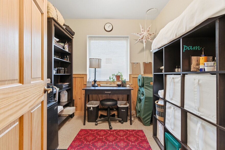 More Photos Of 2318 Pacific Ave, Forest Grove Office For Sale