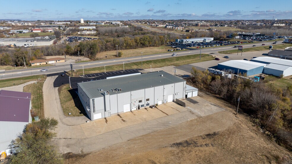 More Photos Of 4478-4488 Dodge St, Dubuque General Retail For Sale