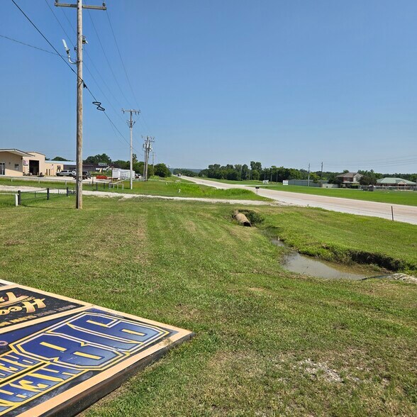 More Photos Of 2992 N Hwy 167, Catoosa Office For Sale