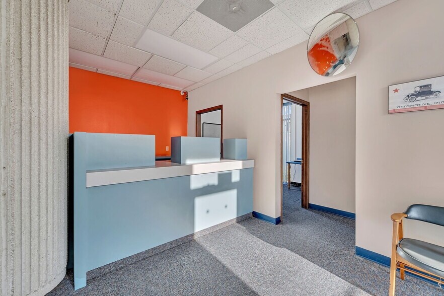 More Photos Of 24 Danny's Dr, Streator Bank For Sale