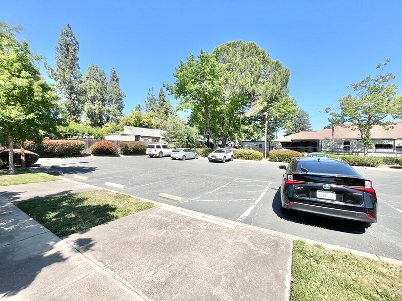 More Photos Of 5301 Madison Ave, Sacramento Loft Creative Space For Lease