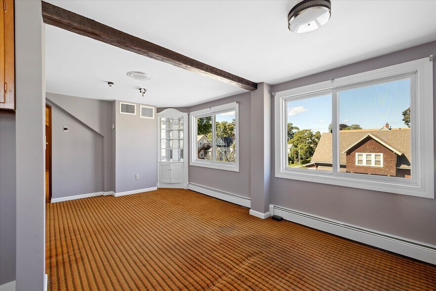 More Photos Of 52 Highland St, Worcester Office For Lease