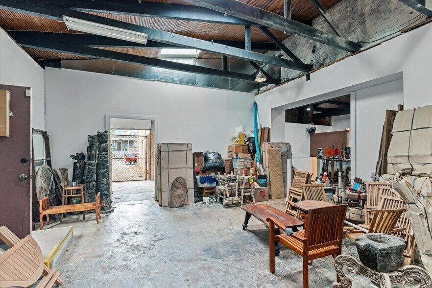 More Photos Of 3384 SE Milwaukie Ave, Portland General Retail For Sale