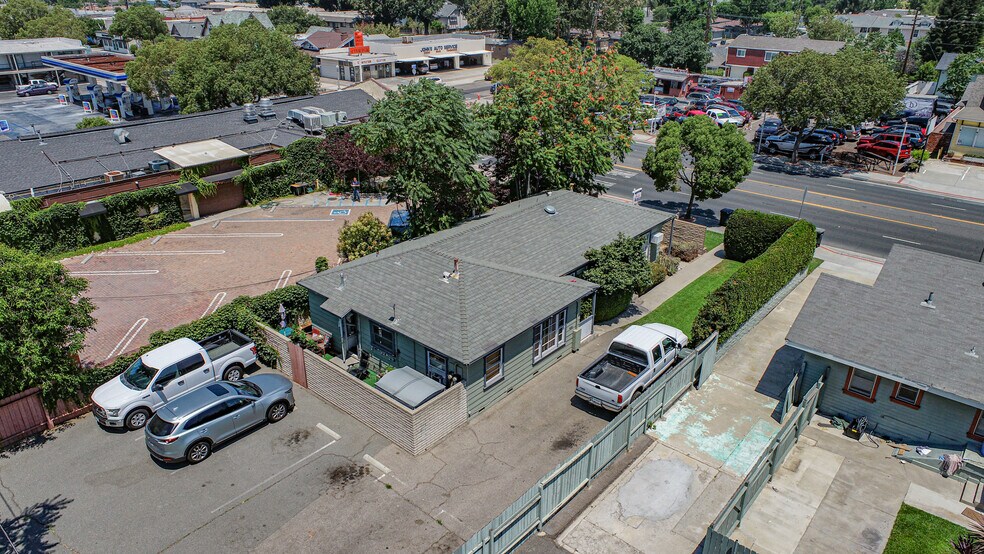 More Photos Of 624 W Chapman Ave, Orange Medical For Sale