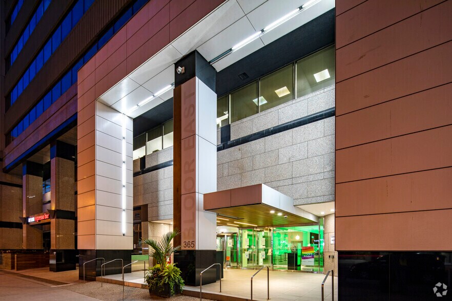 More Photos Of 365 Bloor St E, Toronto Office For Lease
