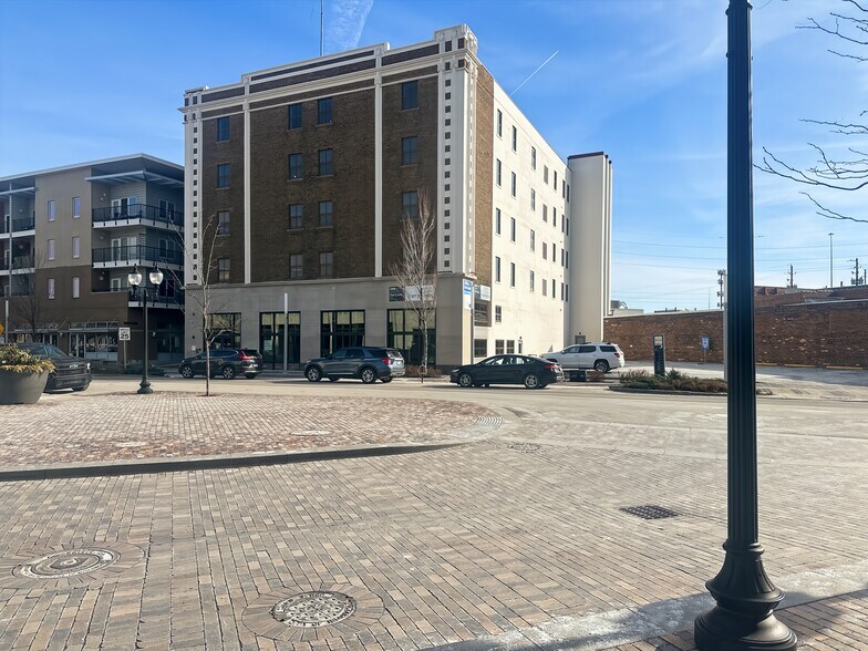 More Photos Of 863 Massachusetts Ave, Indianapolis Coworking Space