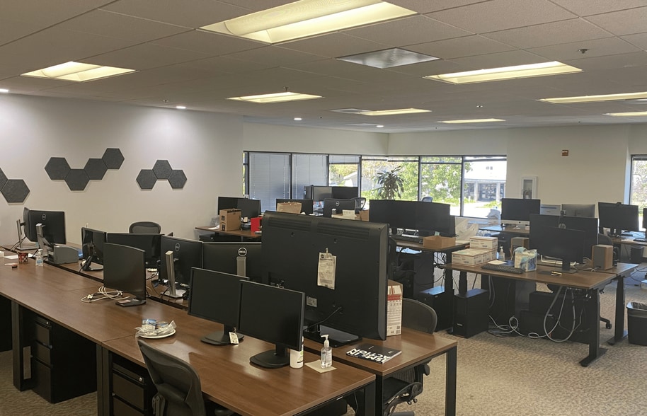 More Photos Of 402-408 E Huntington Dr, Monrovia Research And Development For Lease