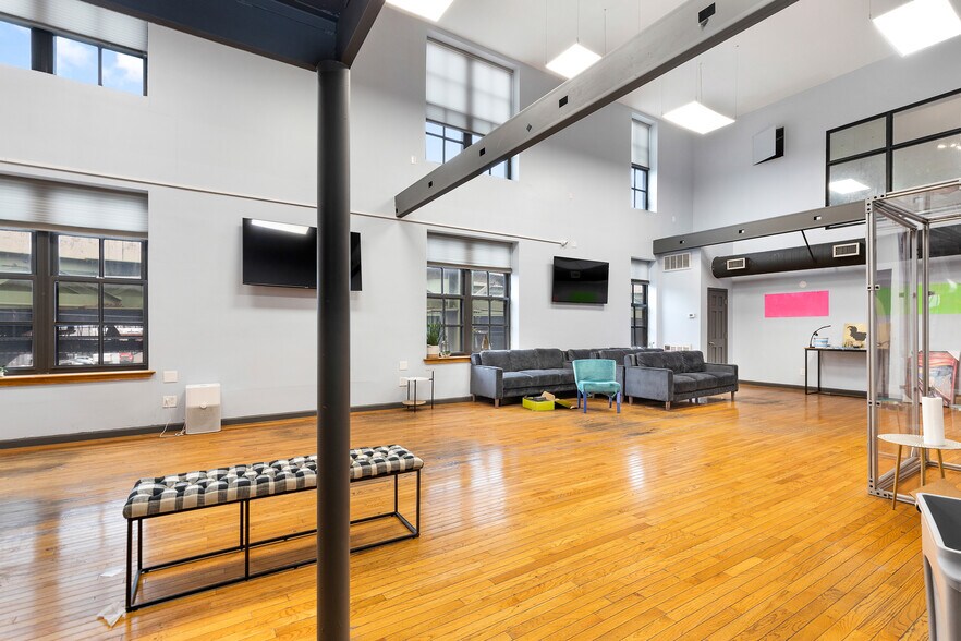 More Photos Of 667 3rd Ave, Brooklyn Loft Creative Space For Sale